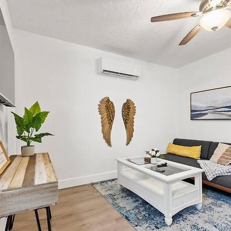 Intimate Casita Mia Minutes Away From Airport, Calle 8, Brickell, Coral Gables, The Beach And More! Miami Exterior photo